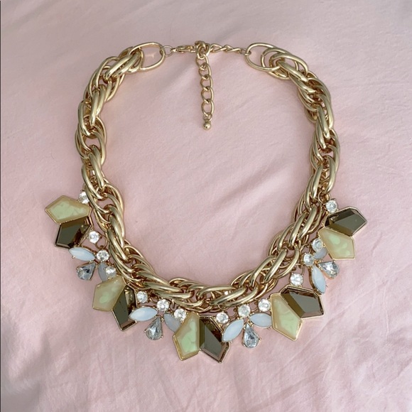 Nordstrom Jewelry - Green & Champagne Crystal Chunky Statement Necklace 💚✨